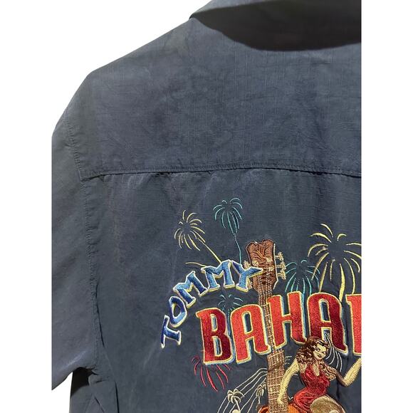 Vintage Tommy Bahama Shirt Embroidered “Strum in the New Year” Silk Blue Men’s M - Picture 3 of 7